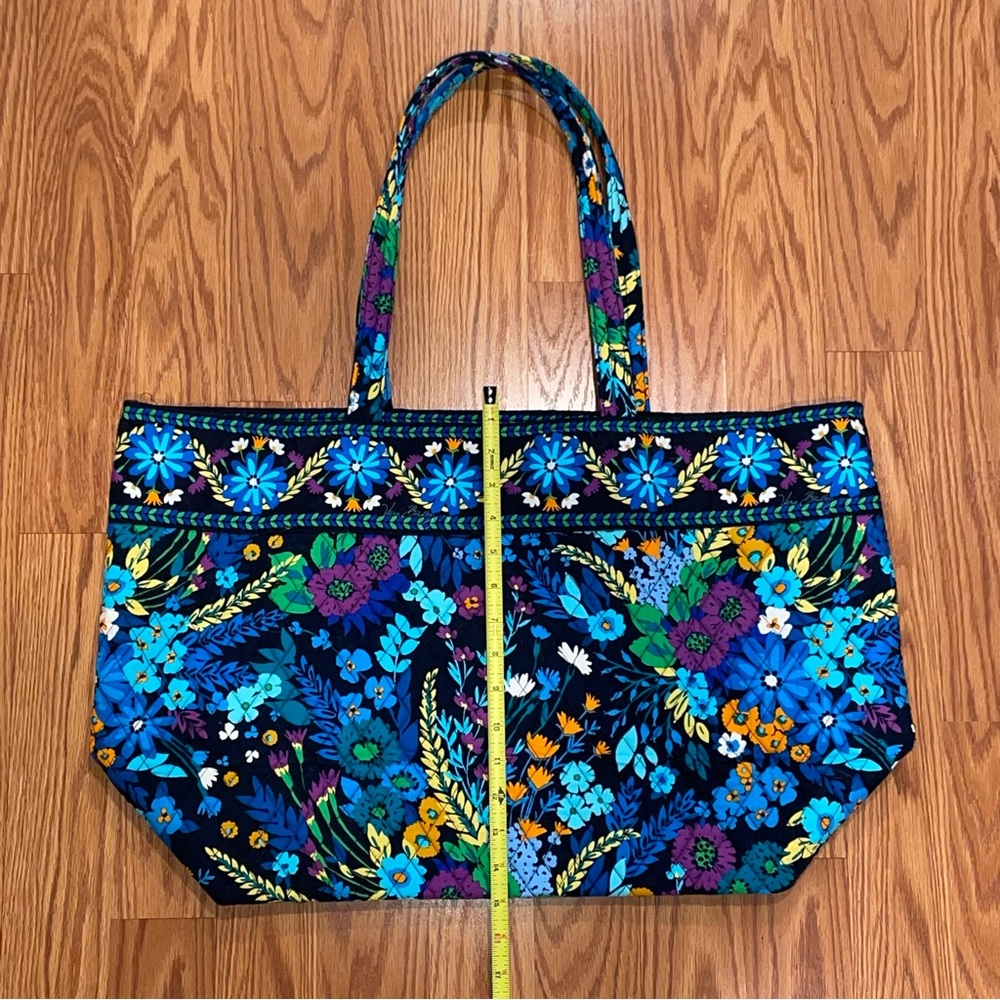 Large Vera Bradley Blue Colorful Floral Paisley Tote Bag - Picture 9 of 12
